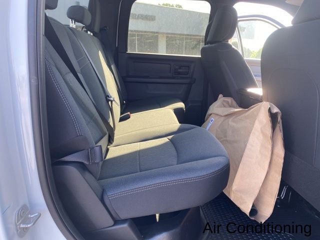 2024 RAM Ram 3500 Chassis Cab RAM 3500 TRADESMAN CREW CAB CHASSIS 4X4 60' CA