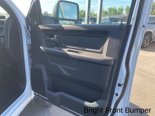 2024 RAM Ram 3500 Chassis Cab RAM 3500 TRADESMAN CREW CAB CHASSIS 4X4 60' CA