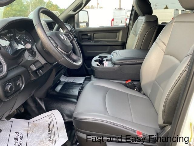 2024 RAM Ram 3500 Chassis Cab RAM 3500 TRADESMAN CREW CAB CHASSIS 4X4 60' CA