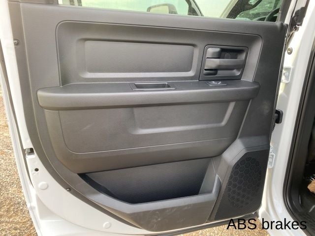 2024 RAM Ram 3500 Chassis Cab RAM 3500 TRADESMAN CREW CAB CHASSIS 4X4 60' CA