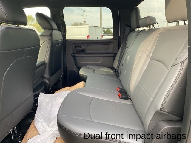 2024 RAM Ram 3500 Chassis Cab RAM 3500 TRADESMAN CREW CAB CHASSIS 4X4 60' CA