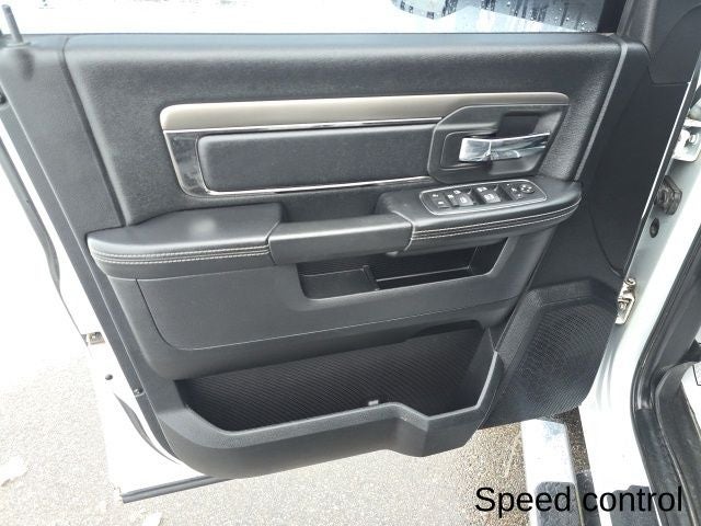 2018 RAM 3500 Chassis Tradesman/SLT/Laramie