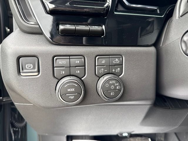 2026 Chevrolet Silverado 1500 4WD Crew Cab Short Bed ZR2