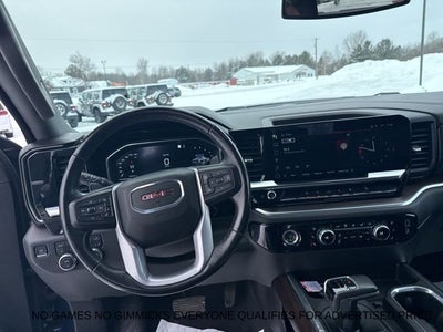 2022 GMC Sierra 1500 4WD Crew Cab Standard Box SLT