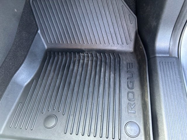 2021 Nissan Rogue SV FWD