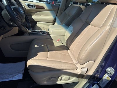 2017 Nissan Pathfinder Platinum
