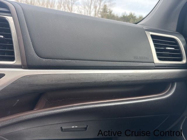 2018 Toyota Highlander Base