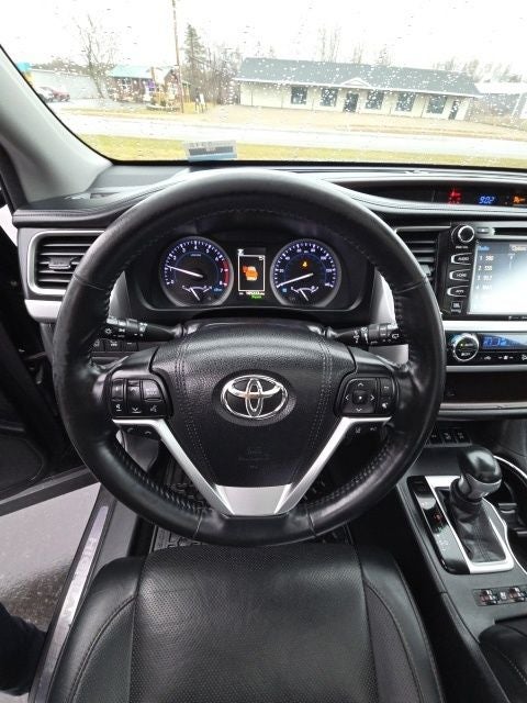 2018 Toyota Highlander Base