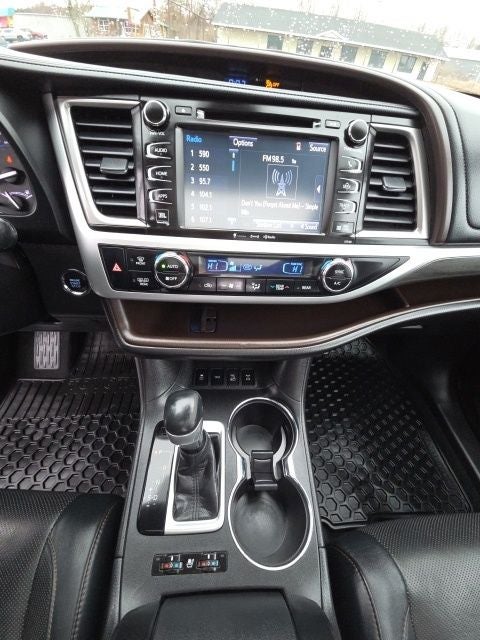 2018 Toyota Highlander Base