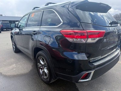2018 Toyota Highlander Base