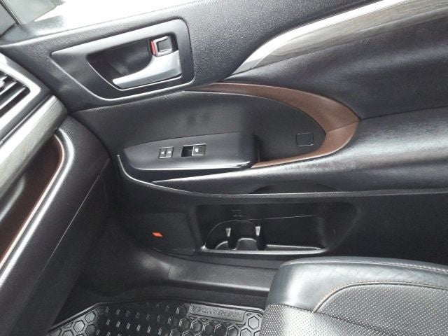 2018 Toyota Highlander Base