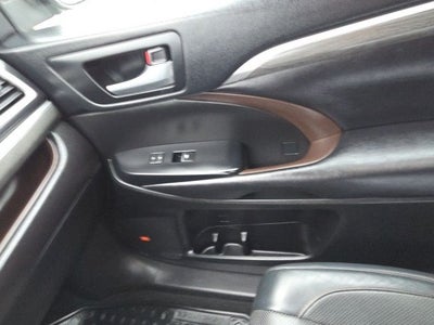 2018 Toyota Highlander Base