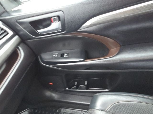 2018 Toyota Highlander Base