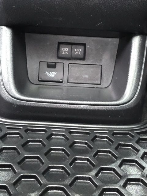 2018 Toyota Highlander Base