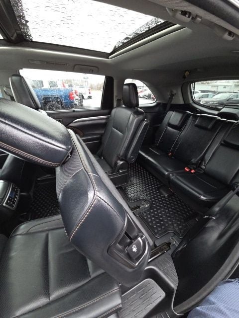 2018 Toyota Highlander Base