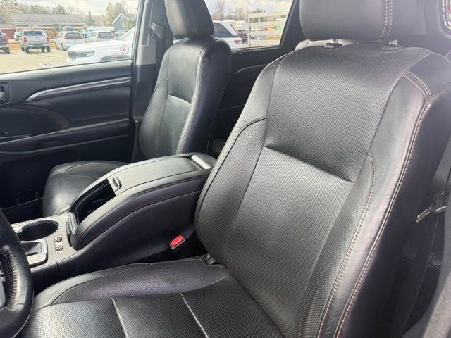 2018 Toyota Highlander Base