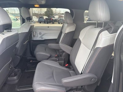 2021 Toyota Sienna LE