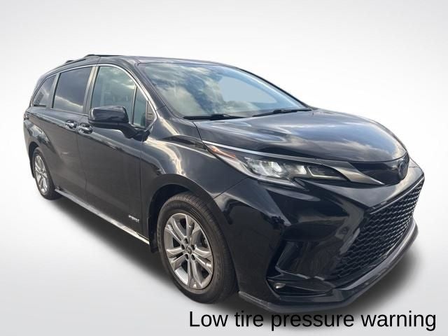 2021 Toyota Sienna LE
