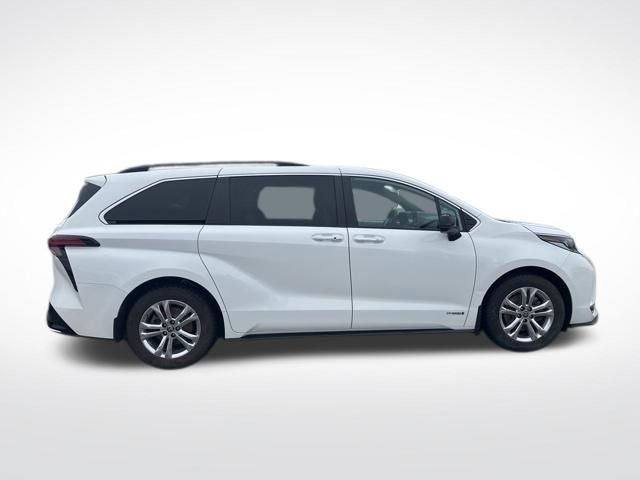 2021 Toyota Sienna LE