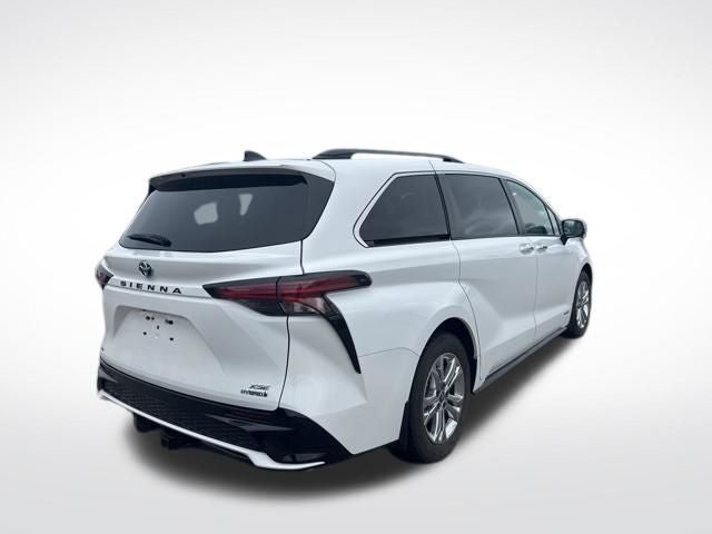 2021 Toyota Sienna LE