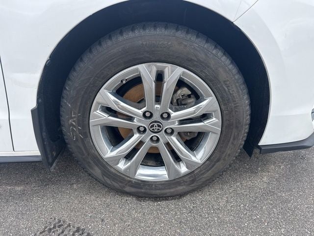 2021 Toyota Sienna LE