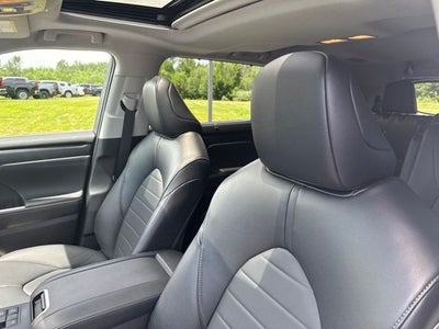 2023 Toyota Highlander Hybrid XLE