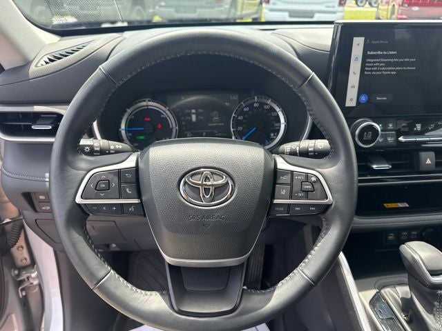 2023 Toyota Highlander Hybrid XLE