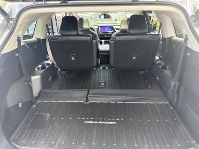 2023 Toyota Highlander Hybrid XLE