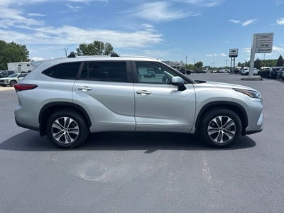2023 Toyota Highlander Hybrid XLE