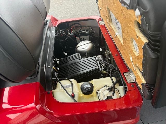 2022 Yamaha Golf Cart GAS LIFTED